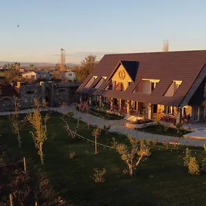 Lahuta E Vjeter Agroturizem Hotel